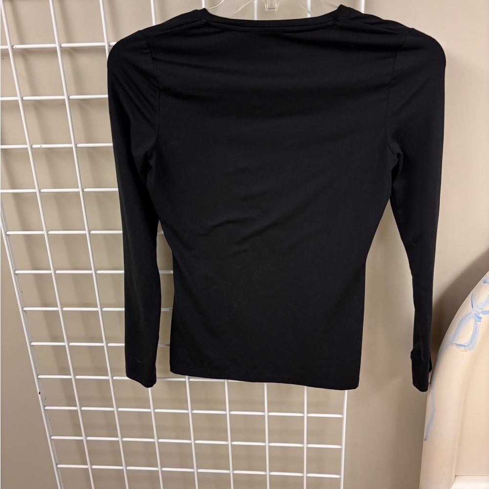 BUNDLE OF TWO L.L.Bean Women’s “Missis” size XS long sleeve activewear shirts. - Picture 13 of 16